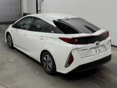 Toyota Prius PHV