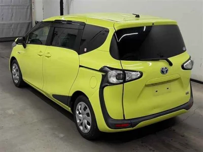 Toyota Sienta