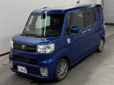 Toyota Pixis Mega