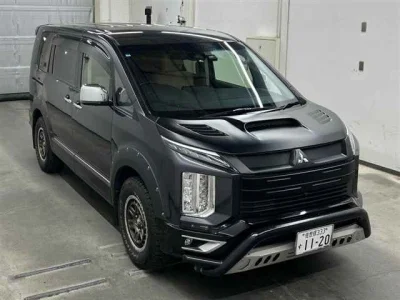 Mitsubishi DELICA D5