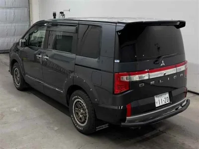 Mitsubishi DELICA D5
