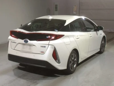 Toyota Prius PHV