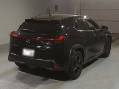 Lexus UX200