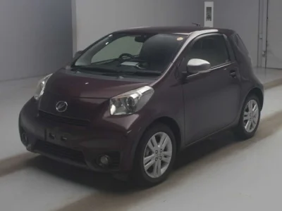 Toyota iQ