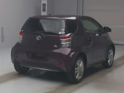 Toyota iQ