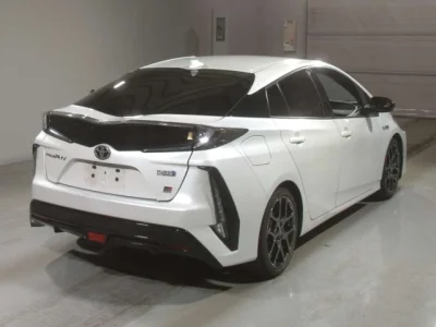 Toyota Prius PHV