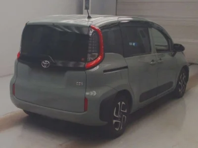 Toyota Sienta