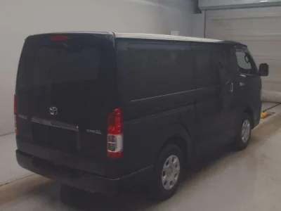 Toyota HiAce Van