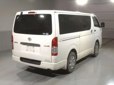 Toyota HiAce Van