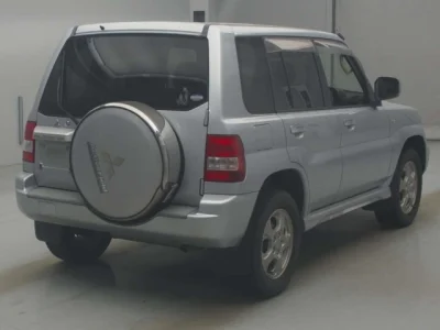Mitsubishi Pajero iO