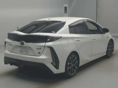 Toyota Prius PHV