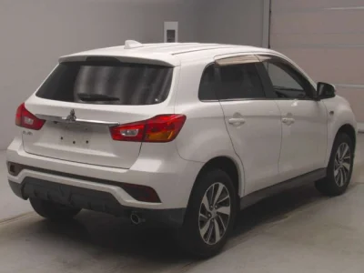Mitsubishi RVR