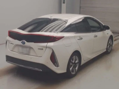 Toyota Prius PHV
