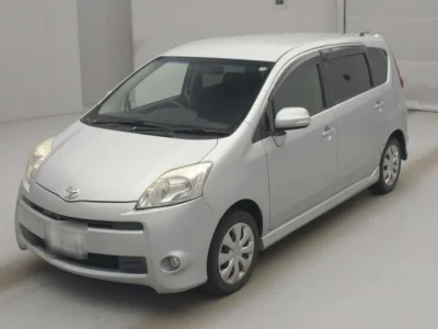 Toyota Passo Sette