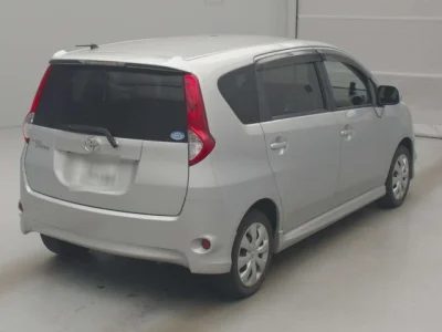 Toyota Passo Sette