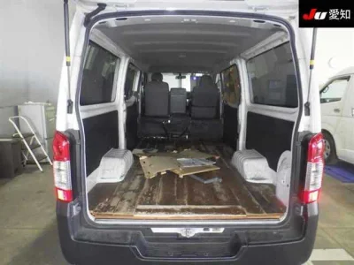 Nissan Caravan