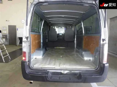 Nissan Caravan