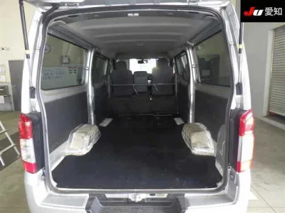 Nissan Caravan