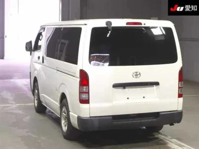 Toyota HiAce Van