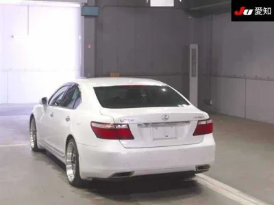 Lexus LS460L