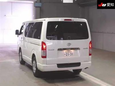 Toyota HiAce Van