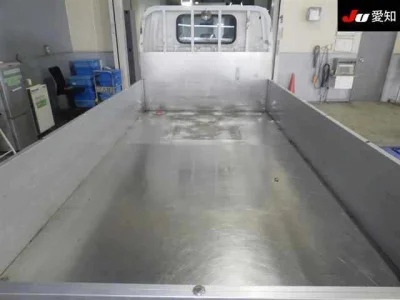 Mazda Titan