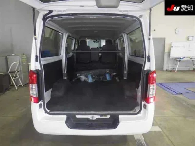 Nissan Caravan