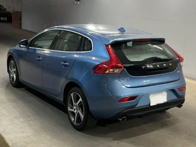 Volvo V40
