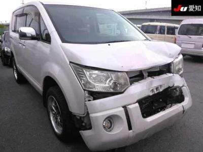 Mitsubishi Delica D:5