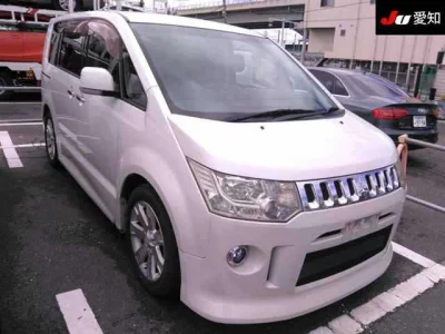 Mitsubishi Delica D:5