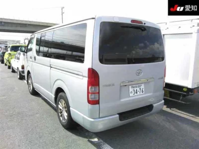 Toyota HiAce Van