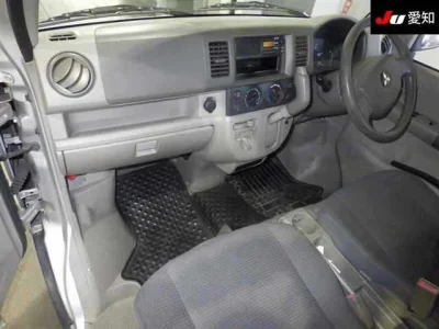 Mitsubishi Minicab Van