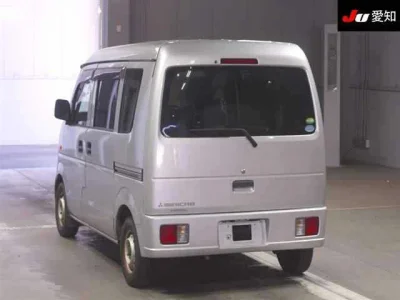 Mitsubishi Minicab Van