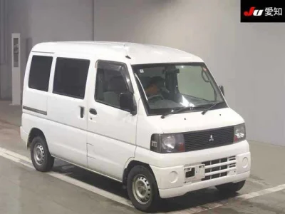 Mitsubishi Minicab Van