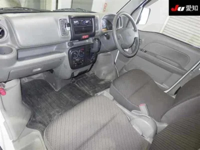Mitsubishi Minicab Van
