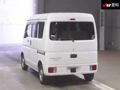 Mitsubishi Minicab Van