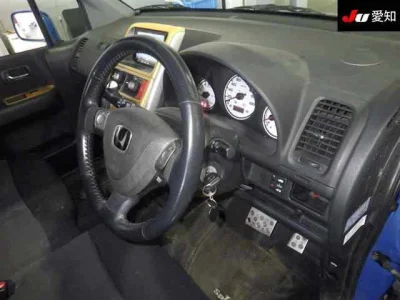 Honda Mobilio Spike