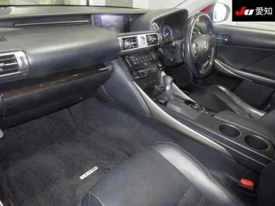 Lexus IS300h