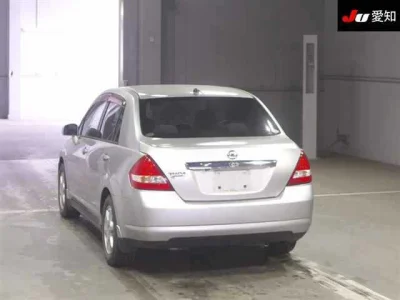 Nissan TIIDA LATIO