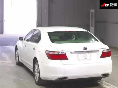 Lexus LS600hL