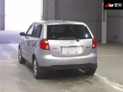 Mazda Verisa