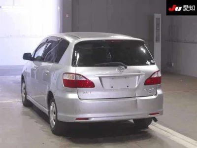 Toyota Ipsum
