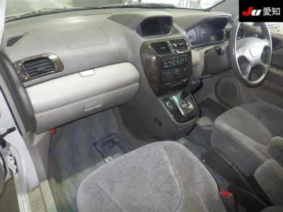Mitsubishi Chariot Grandis