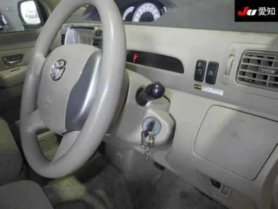 Toyota Raum