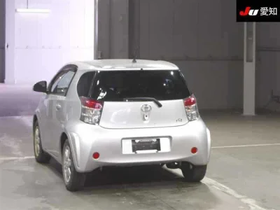 Toyota iQ