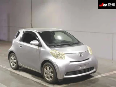 Toyota iQ