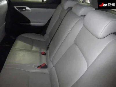 Lexus CT200h
