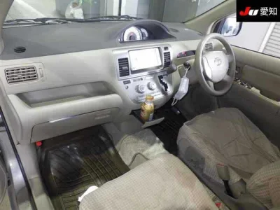 Toyota Raum