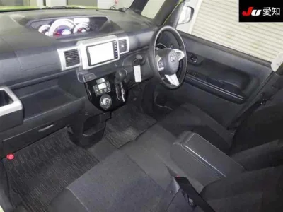 Toyota Pixis Mega