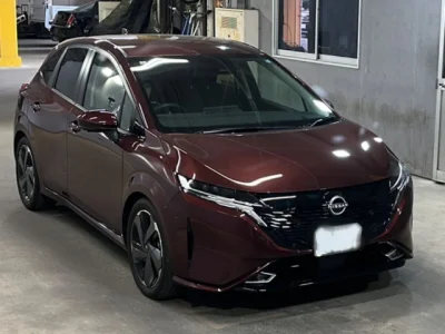 Nissan Aura